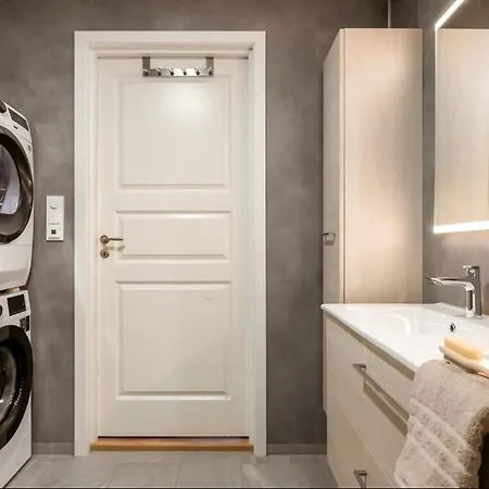 Sentrumsnaer Bolig Semesterbostad Lii