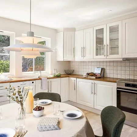 Semesterbostad Sentrumsnaer Bolig *