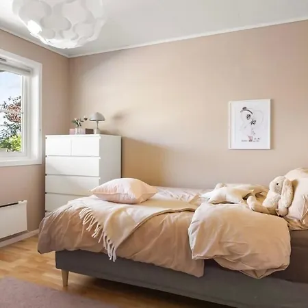 Semesterbostad Sentrumsnaer Bolig *