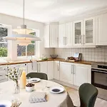 Holiday home Sentrumsnaer Bolig *
